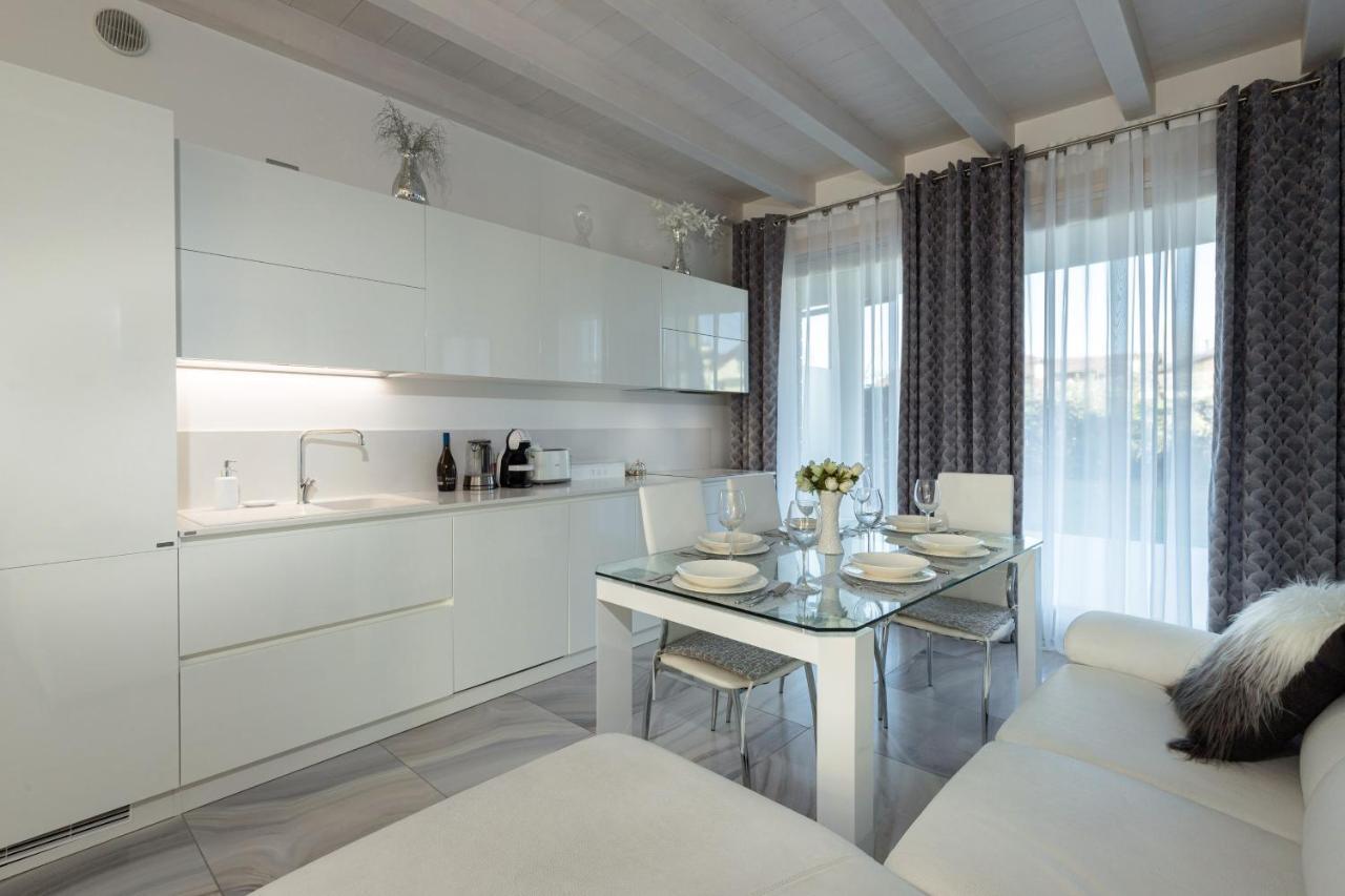 Apartment Blue Laguna 시르미오네 외부 사진